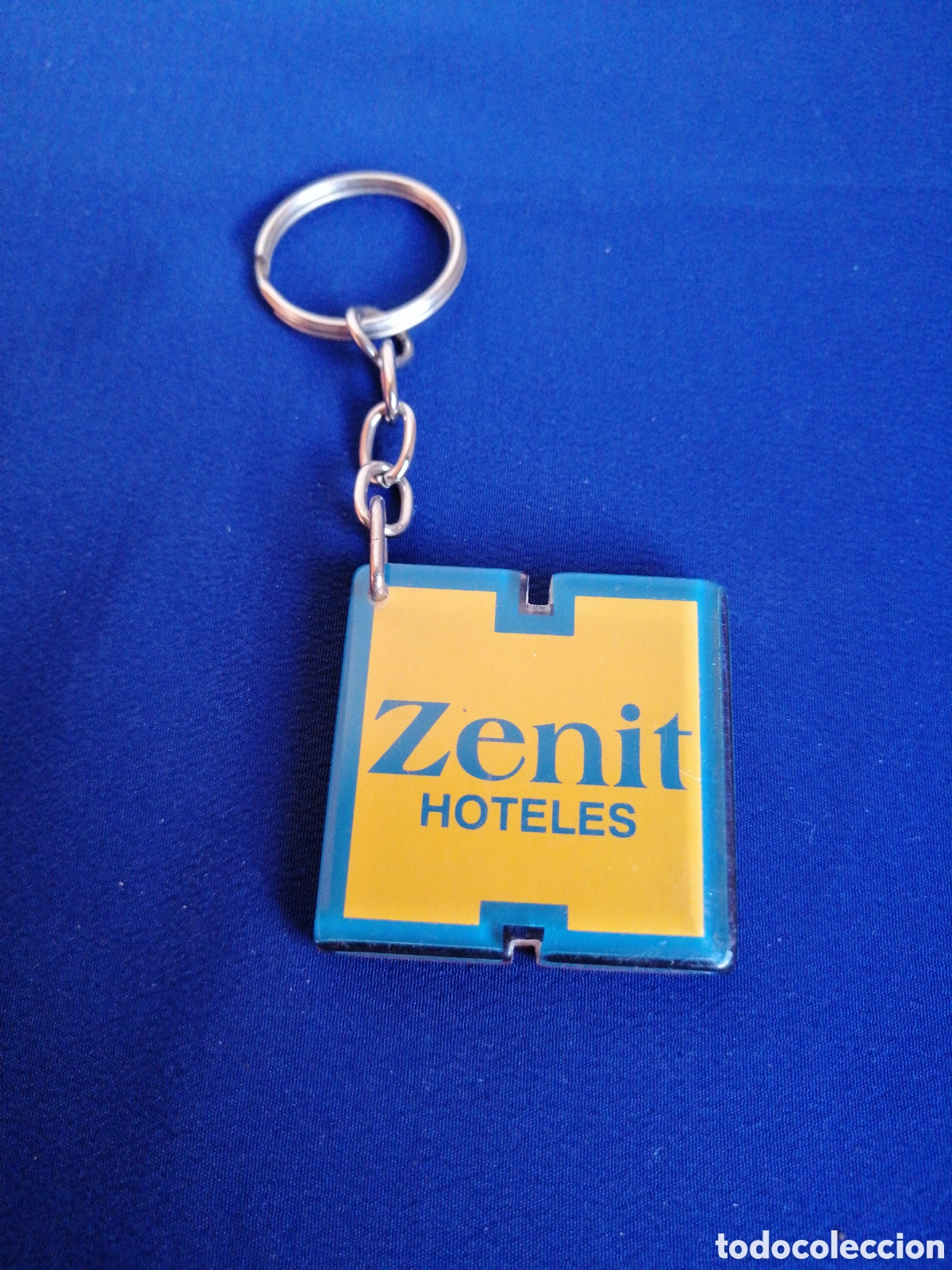 Collection of Keychains: ZENIT HOTELS LLAVERO