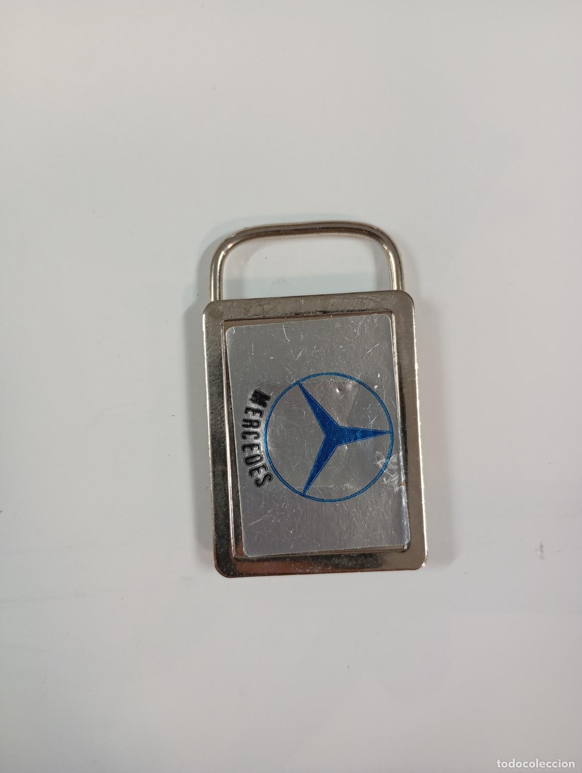 Collection of Keychains: LLAVERO MERCEDES. CAR90