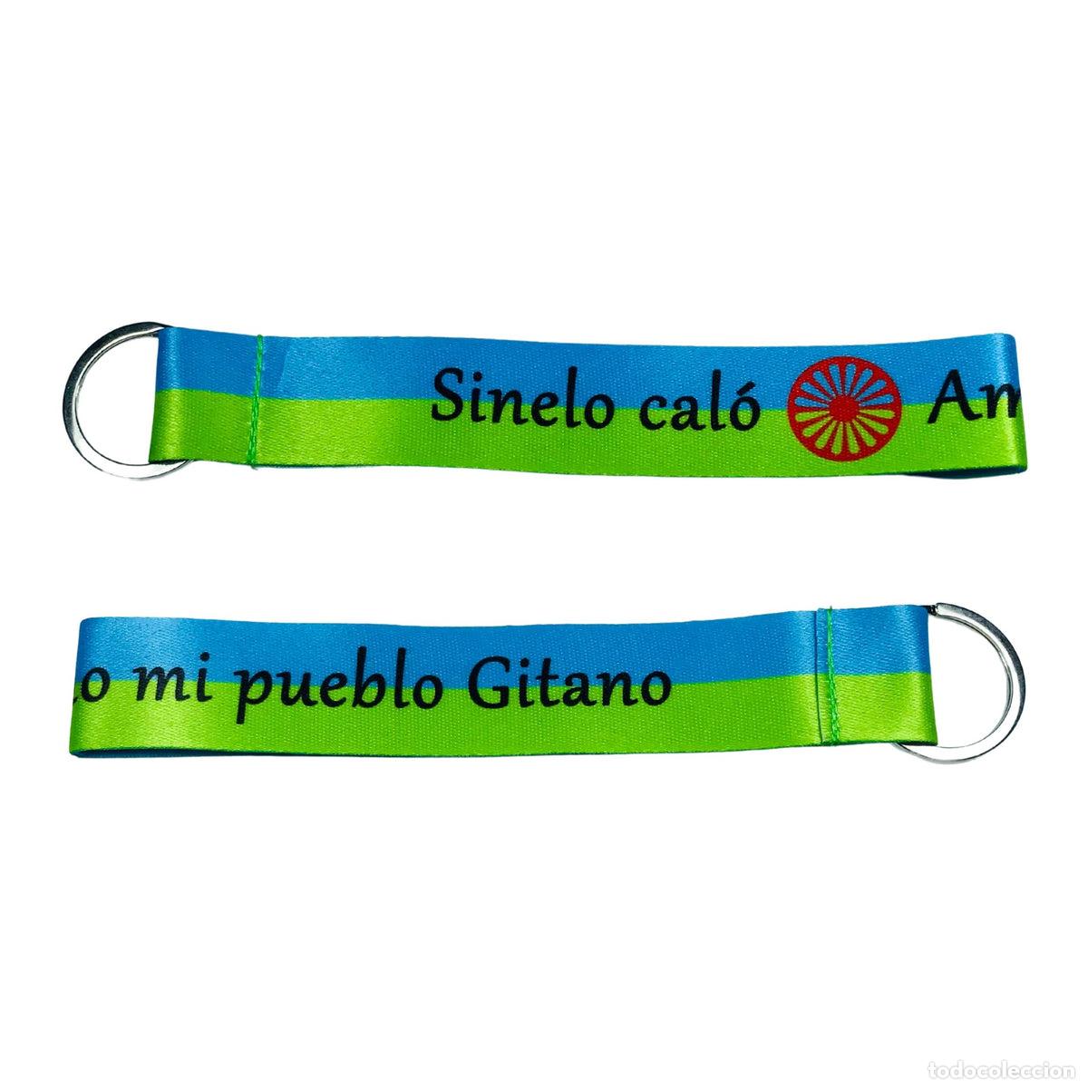 Collection of Keychains: Llavero Tela - Sinelo Calo Amo Mi Pueblo Gitano - K036