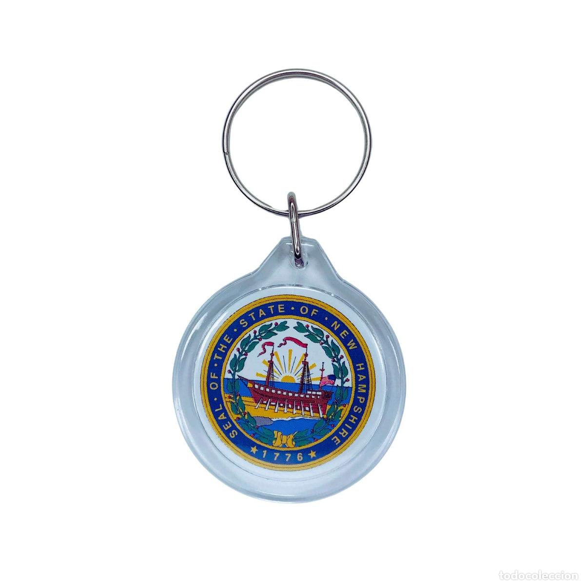 Collection of Keychains: Llavero Acr&iacute;lico Redondo- Escudo Estado New Hampshire - USA