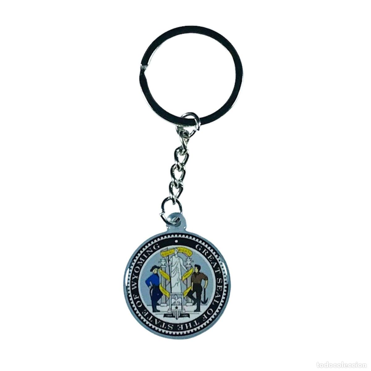 Collection of Keychains: Llavero Metal - Escudo Estado Wyoming - USA