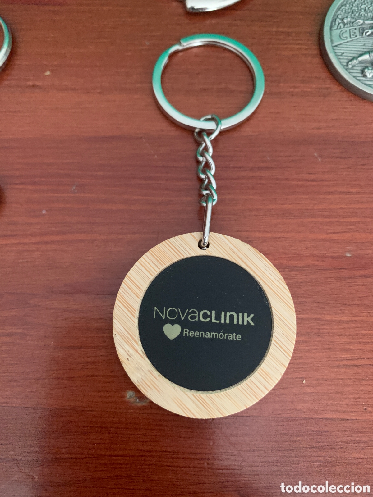 Coleccionismo de llaveros: Llavero de Colecci&oacute;n de madera - Foto 1