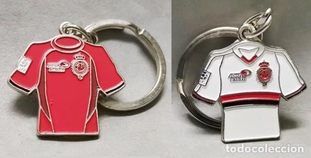 Collection of Keychains: LLAVERO DE METAL CAMISETA DEL REAL CLUB DEPORTIVO MALLORCA (DOS CARAS) - LLAV-28327 ,2 - B-1081