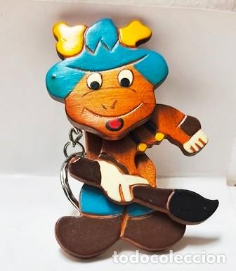 Collectionnisme de portes-cl&eacute;s: LLAVERO DE MADERA MU&Ntilde;ECO ARTICULADO PERSONAJE DE DIBUJOS ANIMADOS - LLAV-28334 - B-1082