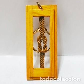 Collectionnisme de portes-cl&eacute;s: LLAVERO CUERDA ANUDADA DENTRO DE UN MARCO DE MADERA - LLAV-28337 - B-1082