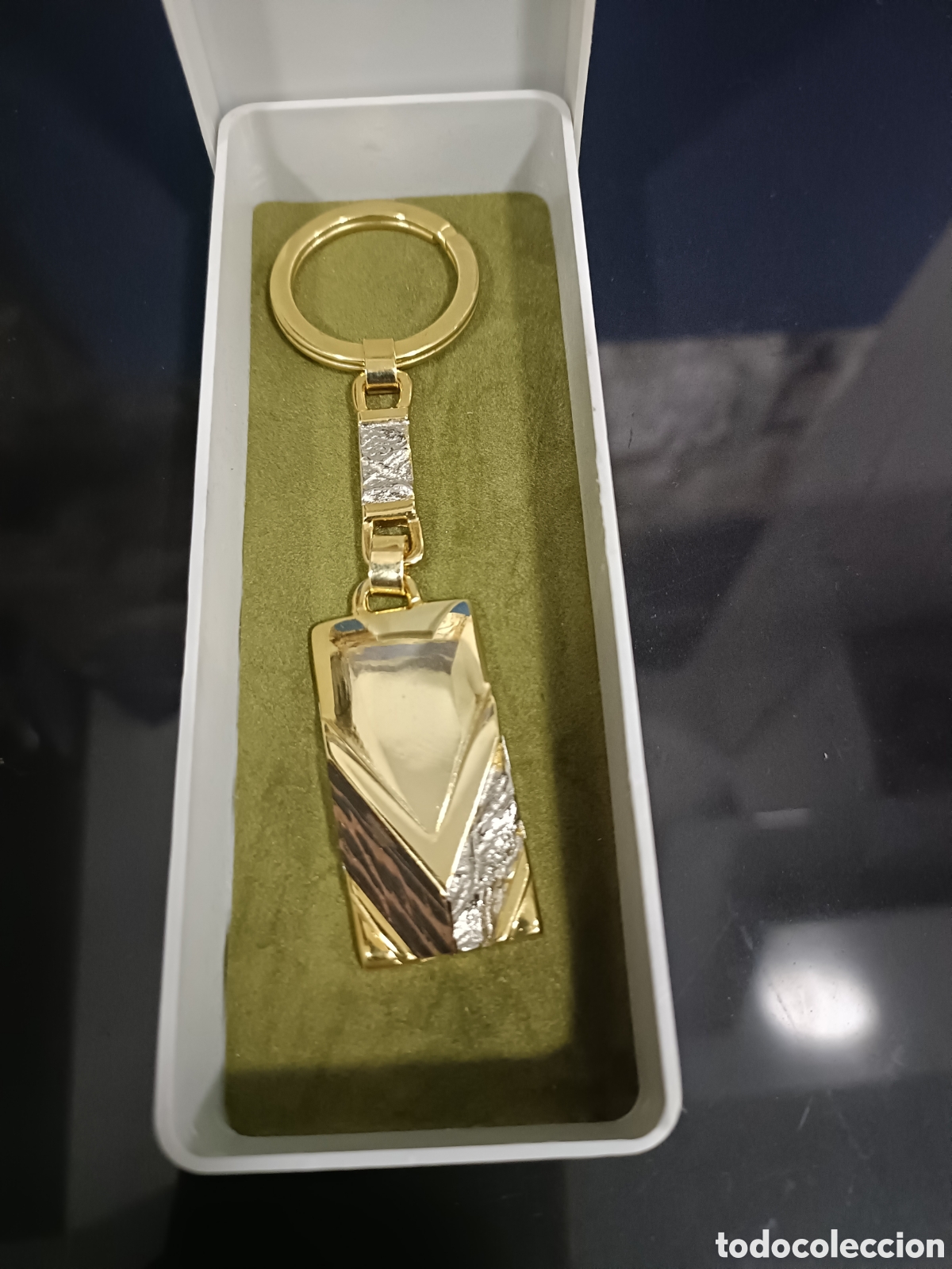 Coleccionismo de llaveros: Llavero calidad dorado y plateado