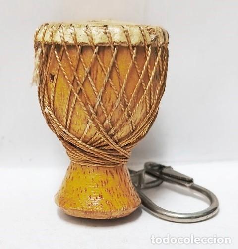 Coleccionismo de llaveros: LLAVERO DE MADERA, PIEL Y CUERDA INSTRUMENTO DJEMBE - LLAV-28373 - B-1085