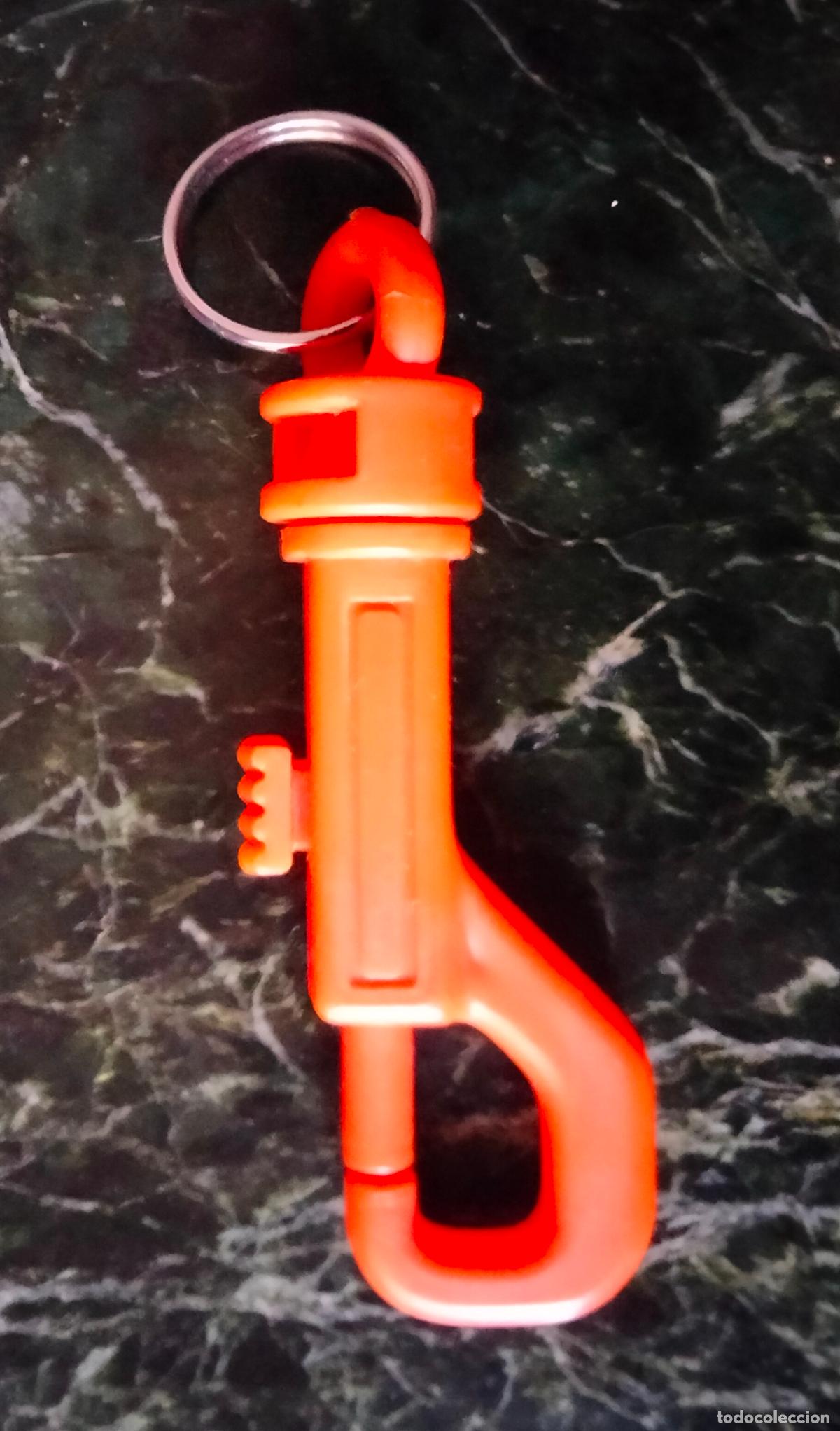 Llavero mosquet&oacute;n. Pl&aacute;stico.