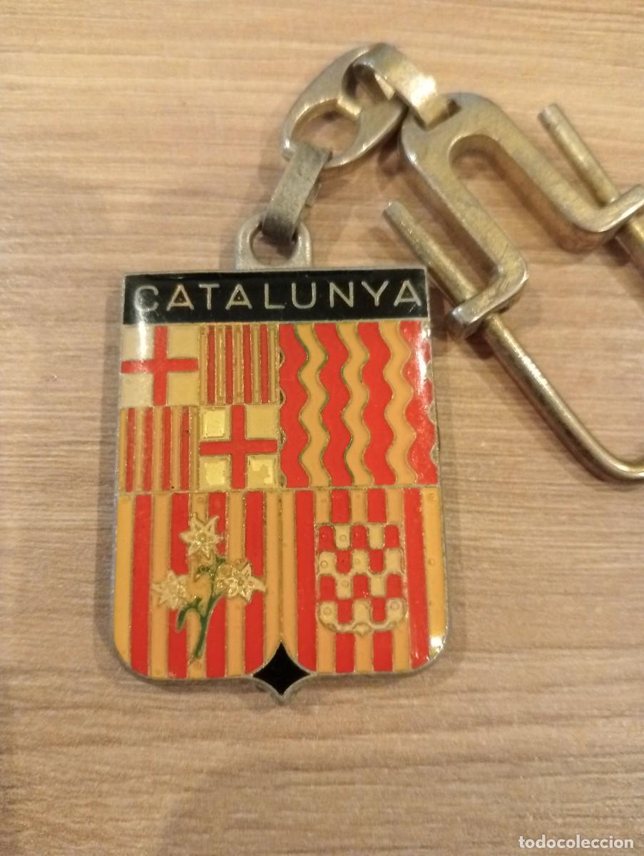 Sammlung von Schl&uuml;sselanh&auml;ngern: LLAVERO CATALUNYA ESTELADA , SE&Ntilde;ERA BANDERA CATALU&Ntilde;A ESCUDOS