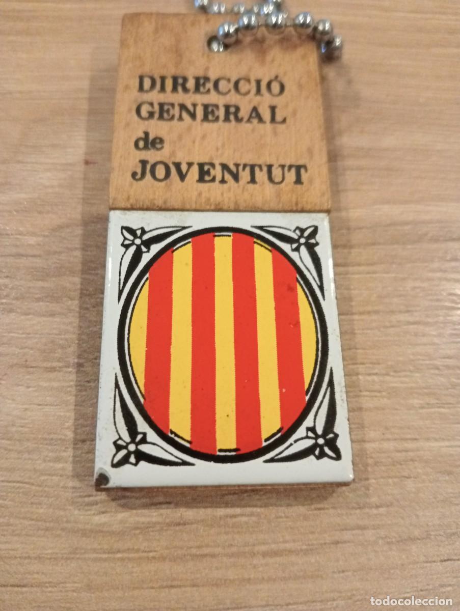 Sammlung von Schl&uuml;sselanh&auml;ngern: LLAVERO CATALUNYA DIRECCIO GENERAL DE JOVENTUT CATALU&Ntilde;A ESCUDOS