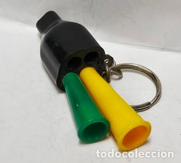 Sammlung von Schl&uuml;sselanh&auml;ngern: LLAVERO DE PLASTICO SILBATO BOCINA (SIN PUBLICIDAD) - LLAV-28399 - B-1085