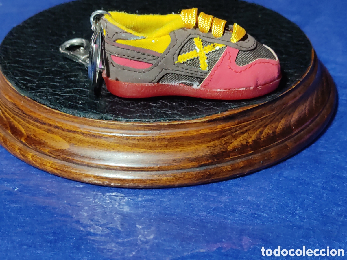 Coleccionismo de llaveros: Llavero zapatilla de deporte Munich.Vintage.