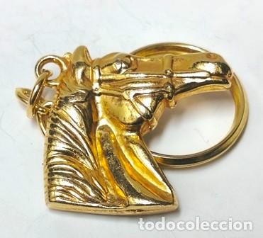 Sammlung von Schl&uuml;sselanh&auml;ngern: LLAVERO DE METAL DORADO CABEZA DE CABALLO - LLAV-28440 - B-1088