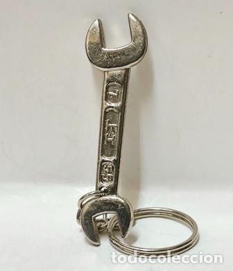 Sammlung von Schl&uuml;sselanh&auml;ngern: LLAVERO DE METAL LLAVE FIJA - LLAV-28448 - B-1088