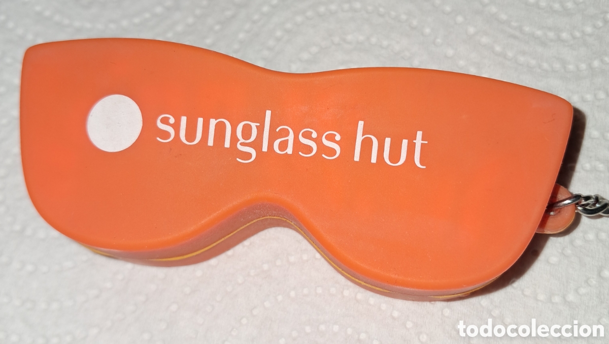 Collectionnisme de portes-cl&eacute;s: LLAVERO FUNDA GAFAS SUNGLASS HUT CON PA&Ntilde;UELO LIMPIA GAFAS EN EL INTERIOR