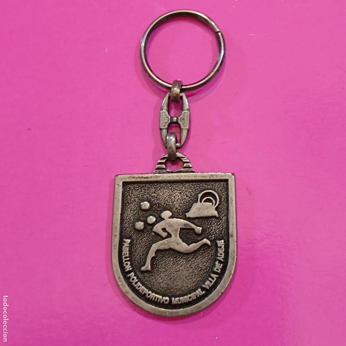 Colecionismo de porta-chaves: ANTUGUO LLAVERO PABELLON POLIDEPORTIVO MUNICIPAL VILLA DE ADEJE. INAUGURACION 1999. MYJ.