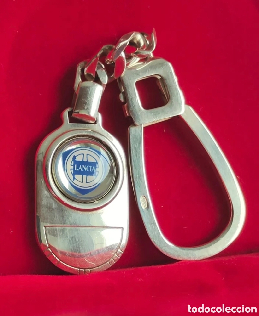 Collection of Keychains: Llavero de plata marca coches Lancia