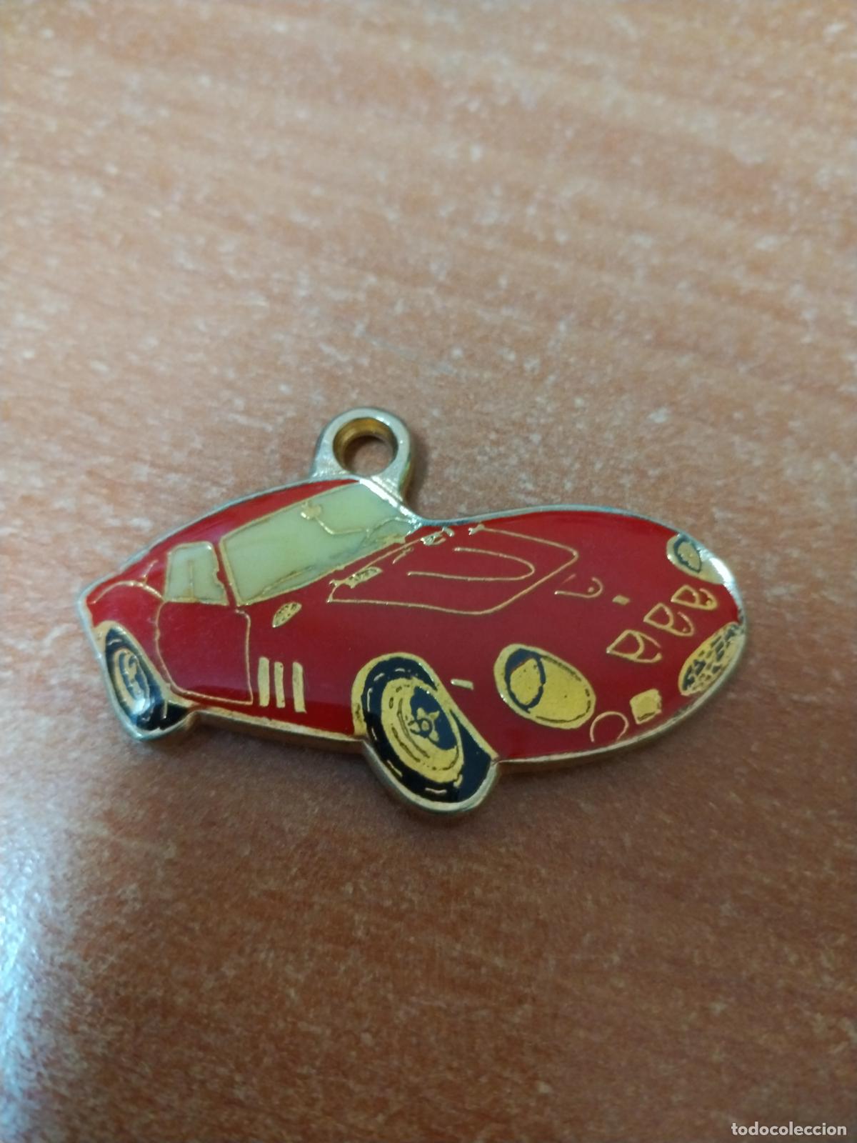 Collection of Keychains: LLAVERO DE METAL SIN CADENA ( FERRARI 250 GTO 1962 ) COCHE