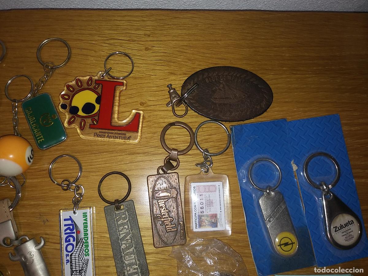 Coleccionismo de llaveros: LOTE DE 45 LLAVEROS VARIADOS. - Foto 3