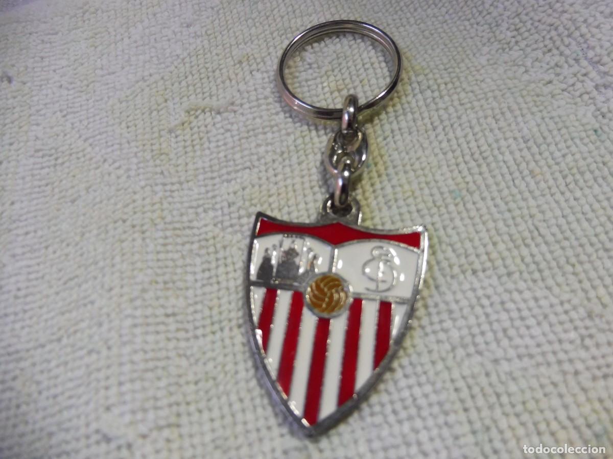 Coleccionismo de llaveros: Llavero f&uacute;tbol Sevilla F&uacute;tbol Club plateado con el bal&oacute;n dorado