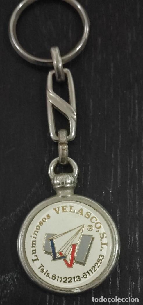 Coleccionismo de llaveros: LLAVERO VINTAGE IMITANDO RELOJ DE BOLSILLO, LUMINOSOS VELASCO - Foto 2