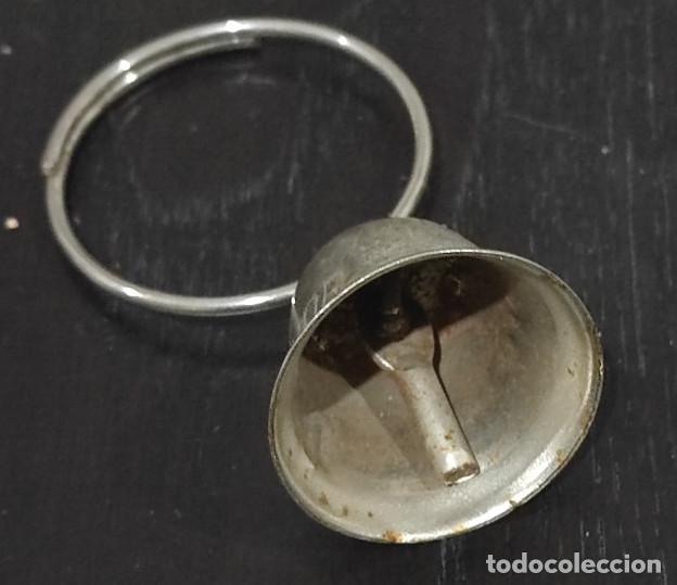 Coleccionismo de llaveros: LLAVERO CON CAMPANA BENDOR - Foto 2