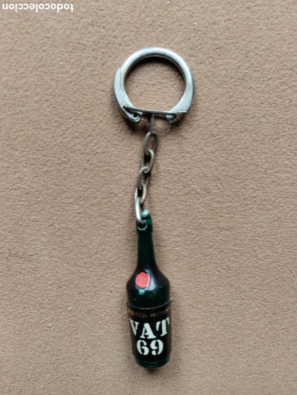 Coleccionismo de llaveros: Llaver antiguo Whisky Vat 69