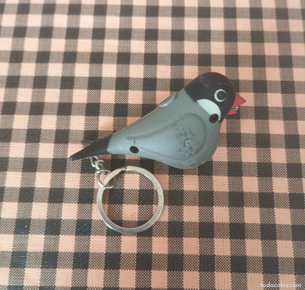 Coleccionismo de llaveros: Llavero con luz de pajarito cantor - Foto 2