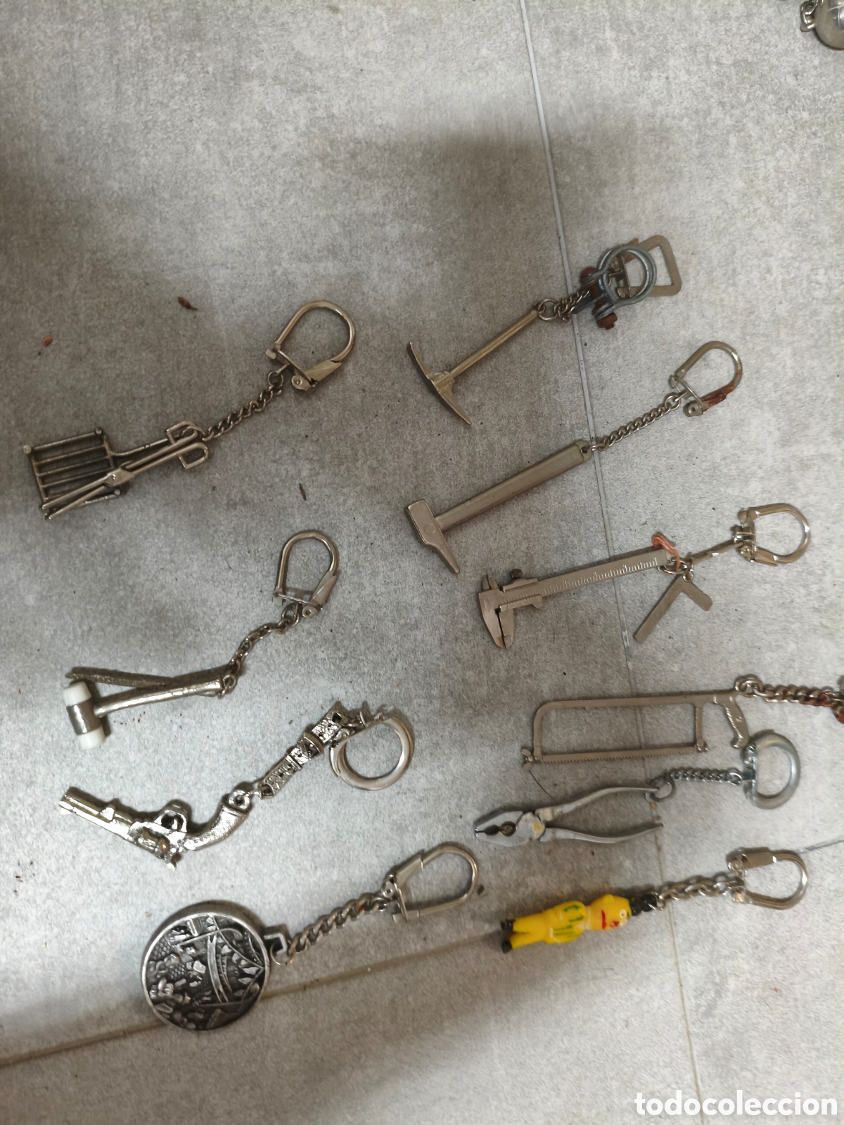 Sammlung von Schl&uuml;sselanh&auml;ngern: Lote llaveros antiguos