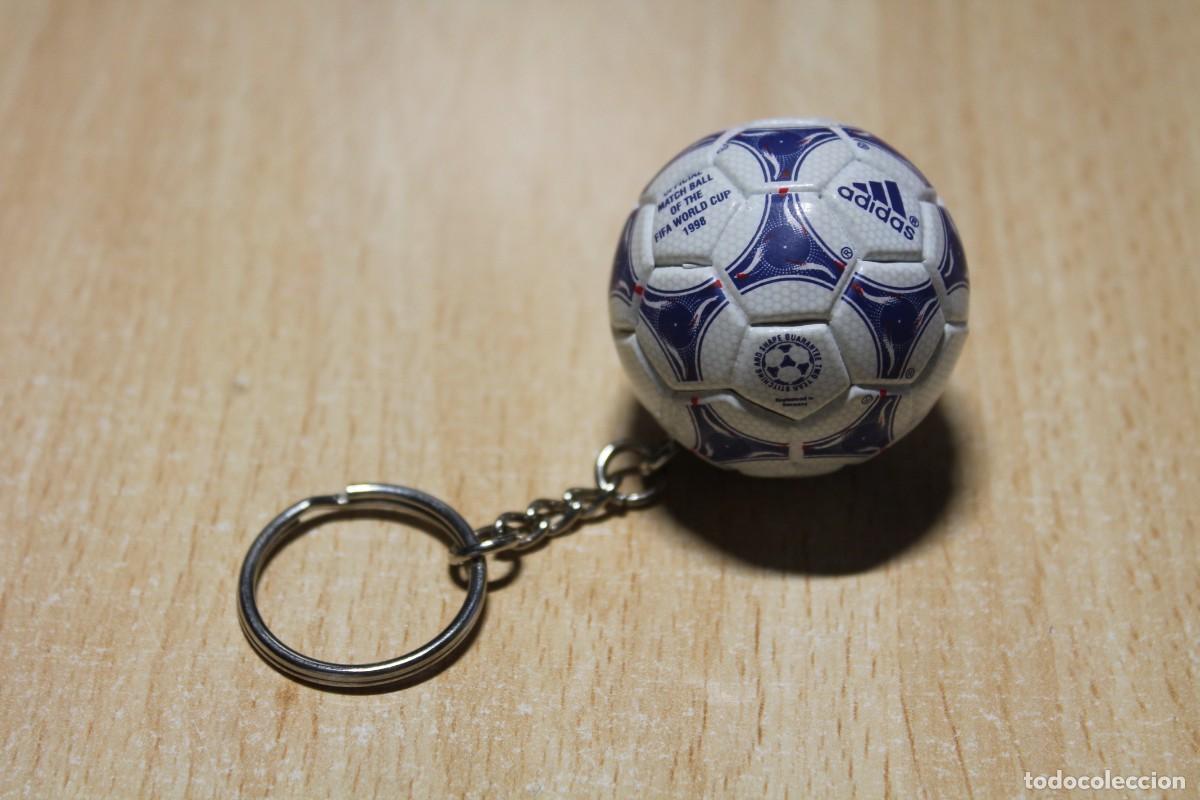 Coleccionismo de llaveros: LLAVERO PUBLICITARIO DE MATERIAL DEPORTIVO ADIDAS. Match Ball of the FIFA World Cup 1998.