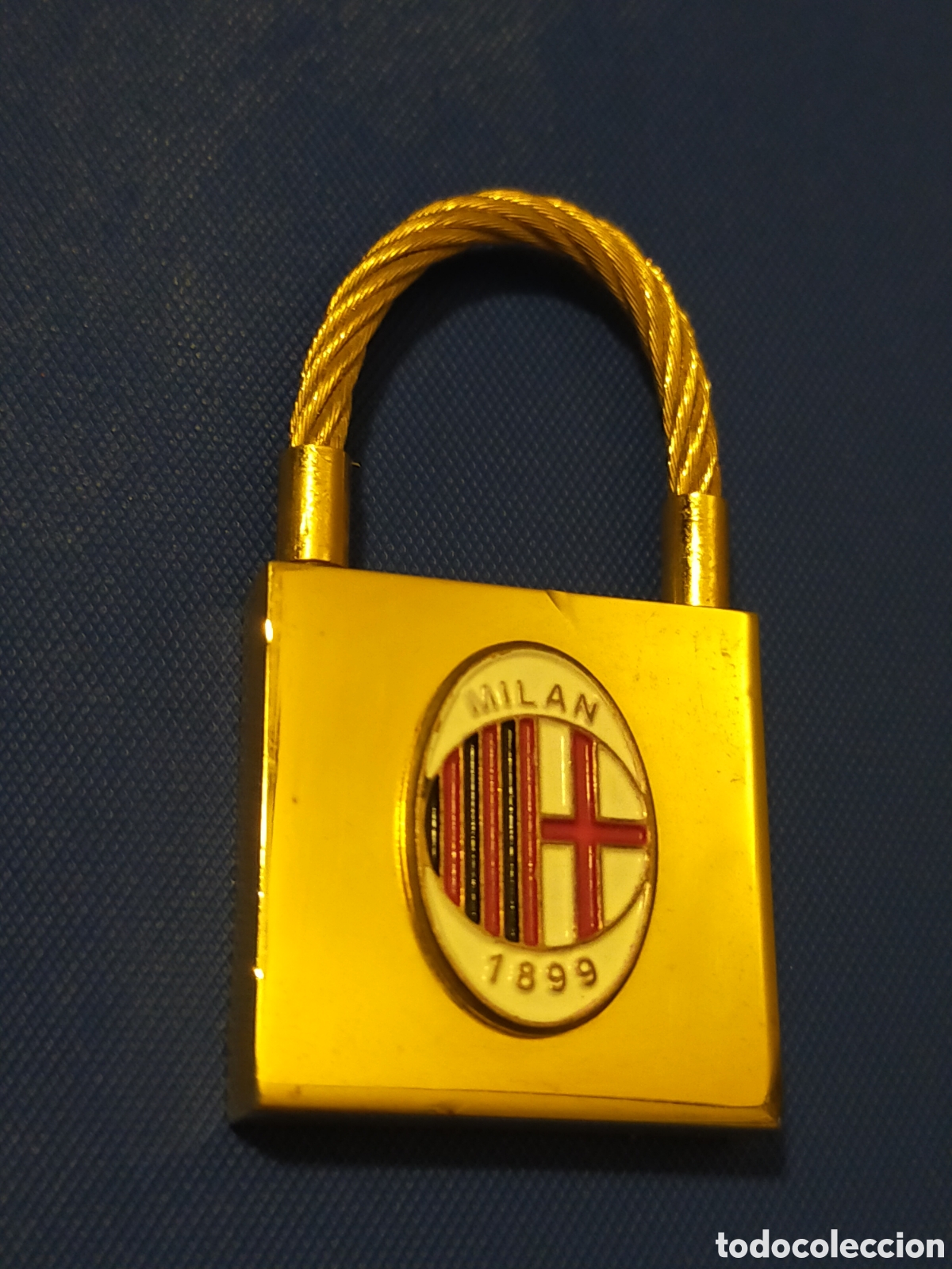 Coleccionismo de llaveros: Llavero met&aacute;lico Dorado AC Mil&aacute;n