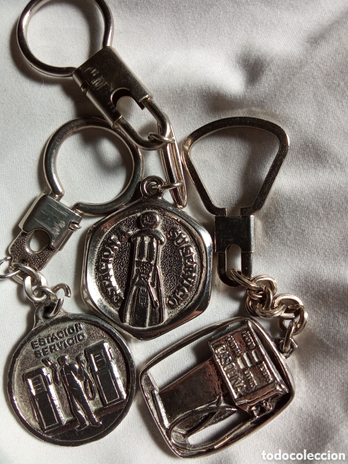 Coleccionismo de llaveros: Lote 3 llaveros vintage gasolineras