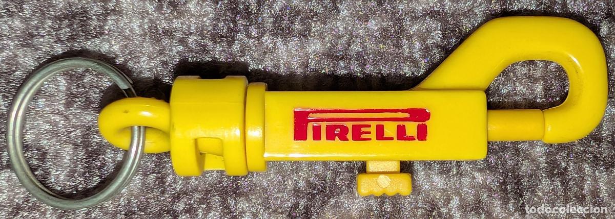 Coleccionismo de llaveros: Antiguo llavero de pantal&oacute;n - Pirelli - Foto 1