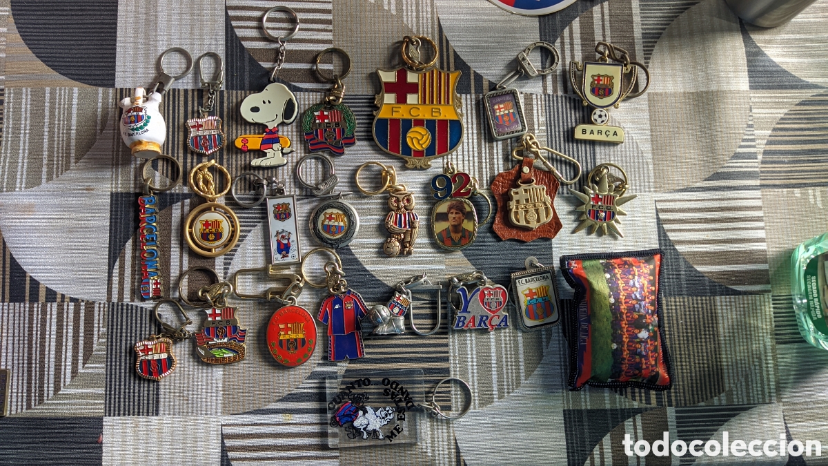Coleccionismo de llaveros: Lote 24 llaveros Bar&ccedil;a