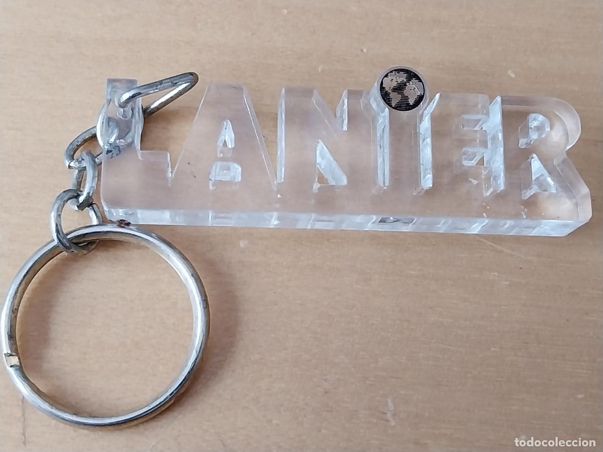 Coleccionismo de llaveros: LANIER LLAVERO PL&Aacute;STICO 7CMS LARGO VINTAGE USADO
