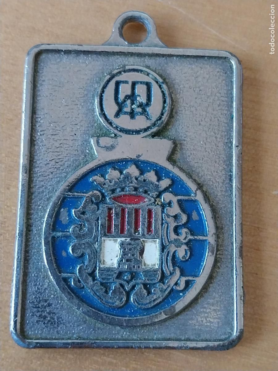 Coleccionismo de llaveros: CAJA AHORROS PROVINCIAL ALICANTE 1984 LLAVERO METAL CROMADO PINTURA LACADA USADO 4.15X3CMS