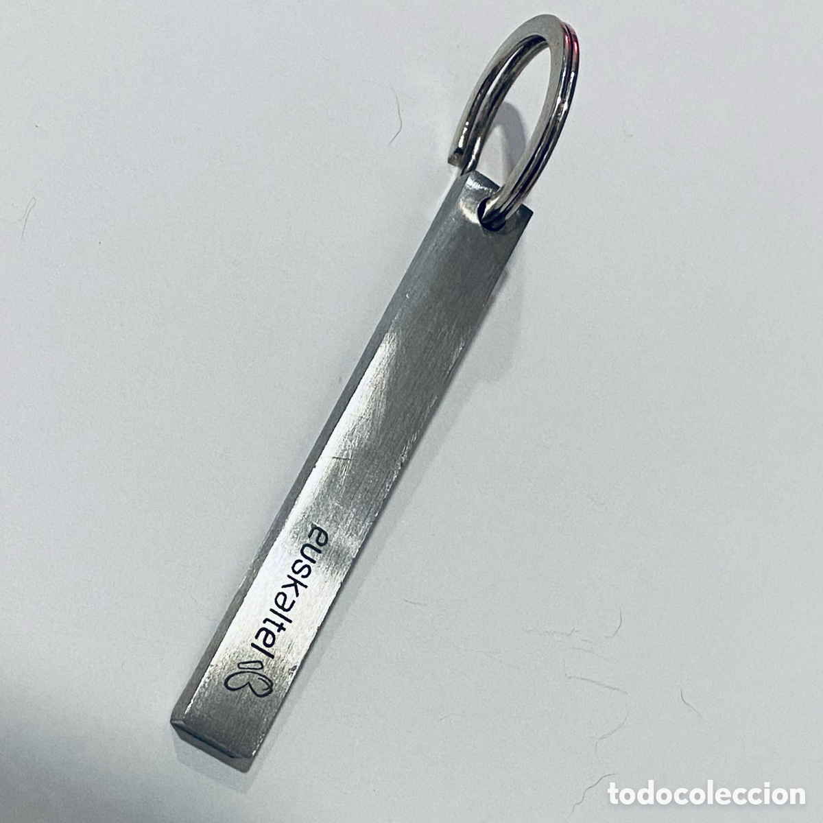 Coleccionismo de llaveros: Llavero met&aacute;lico de Euskaltel, rareza, obsequio personal, ideal coleccionistas, no se ha usado.