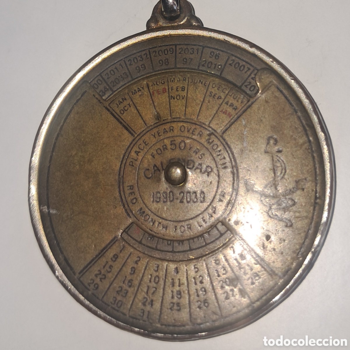 Collection of Keychains: Llavero de calendario perpetuo de metal, 2039, 50 a&ntilde;os
