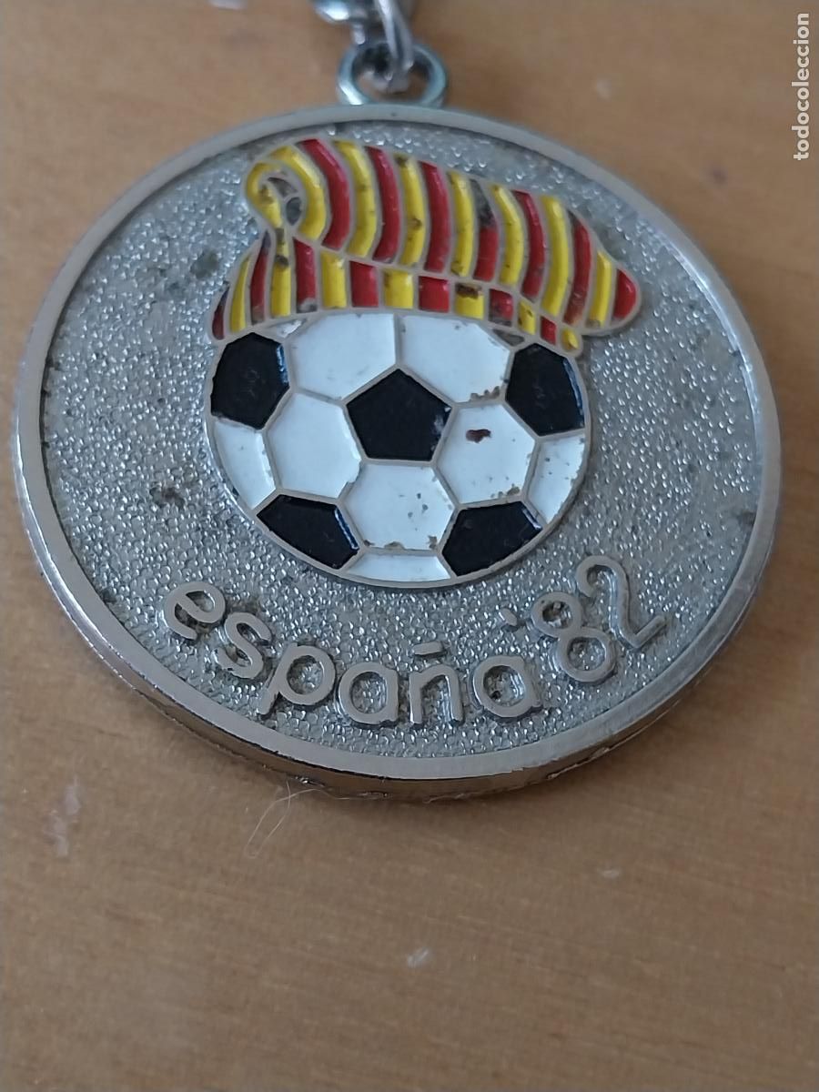 Coleccionismo de llaveros: ESPA&Ntilde;A 82 MUNDIAL DE FUTBOL BARCELONA SEDE LLAVERO METAL CROMADO 4.19CMS ORIGINAL VINTAGE