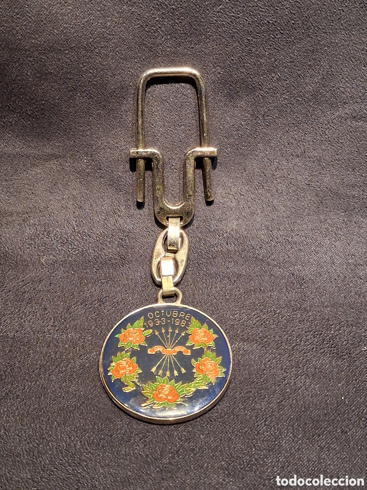 Coleccionismo de llaveros: LLAVERO 50 ANIVERSARIO FALANGE ESPA&Ntilde;OLA 1933-1983. AL FUNDADOR