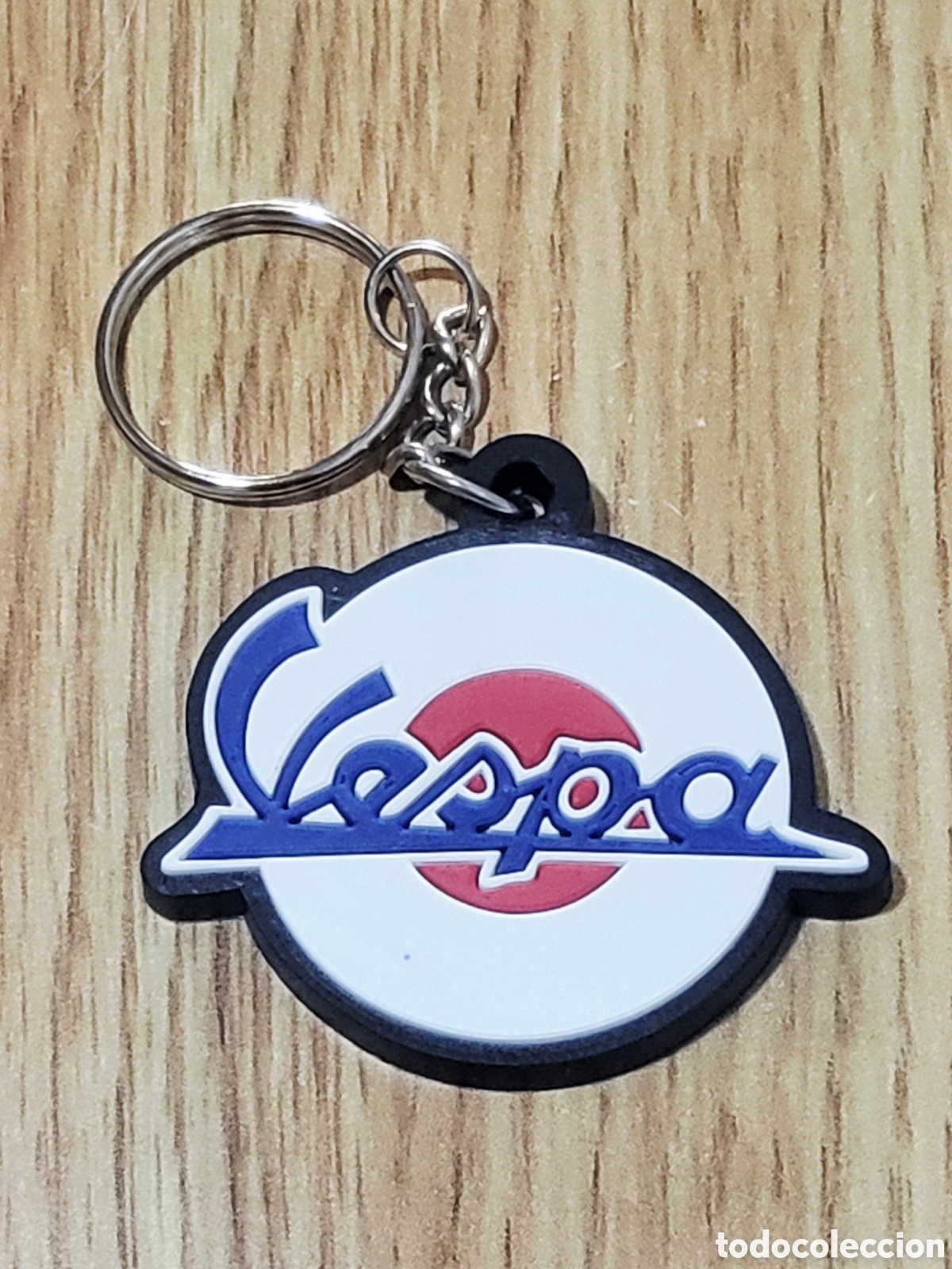 Coleccionismo de llaveros: Llavero logo Vespa en caucho