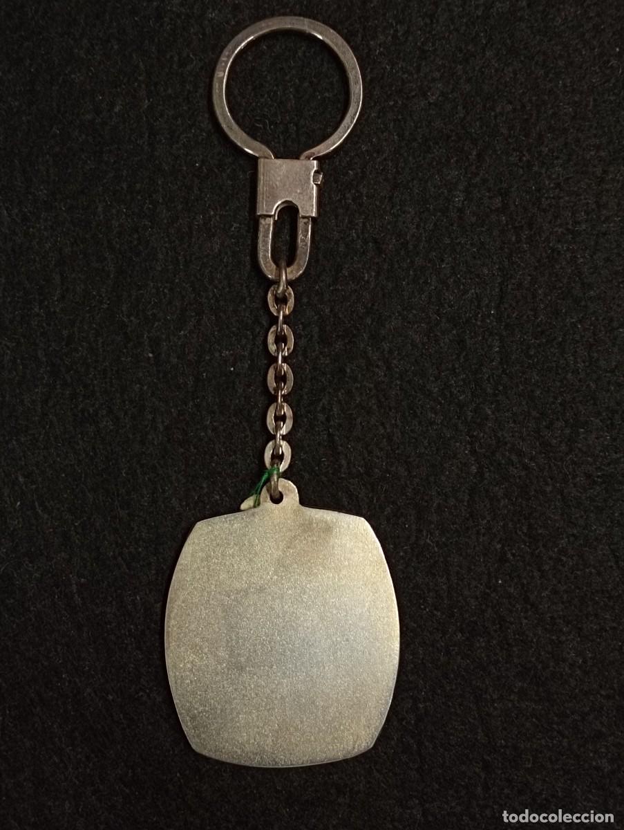 Coleccionismo de llaveros: Llavero de plata con refr&aacute;n. A&ntilde;os 70. - Foto 3