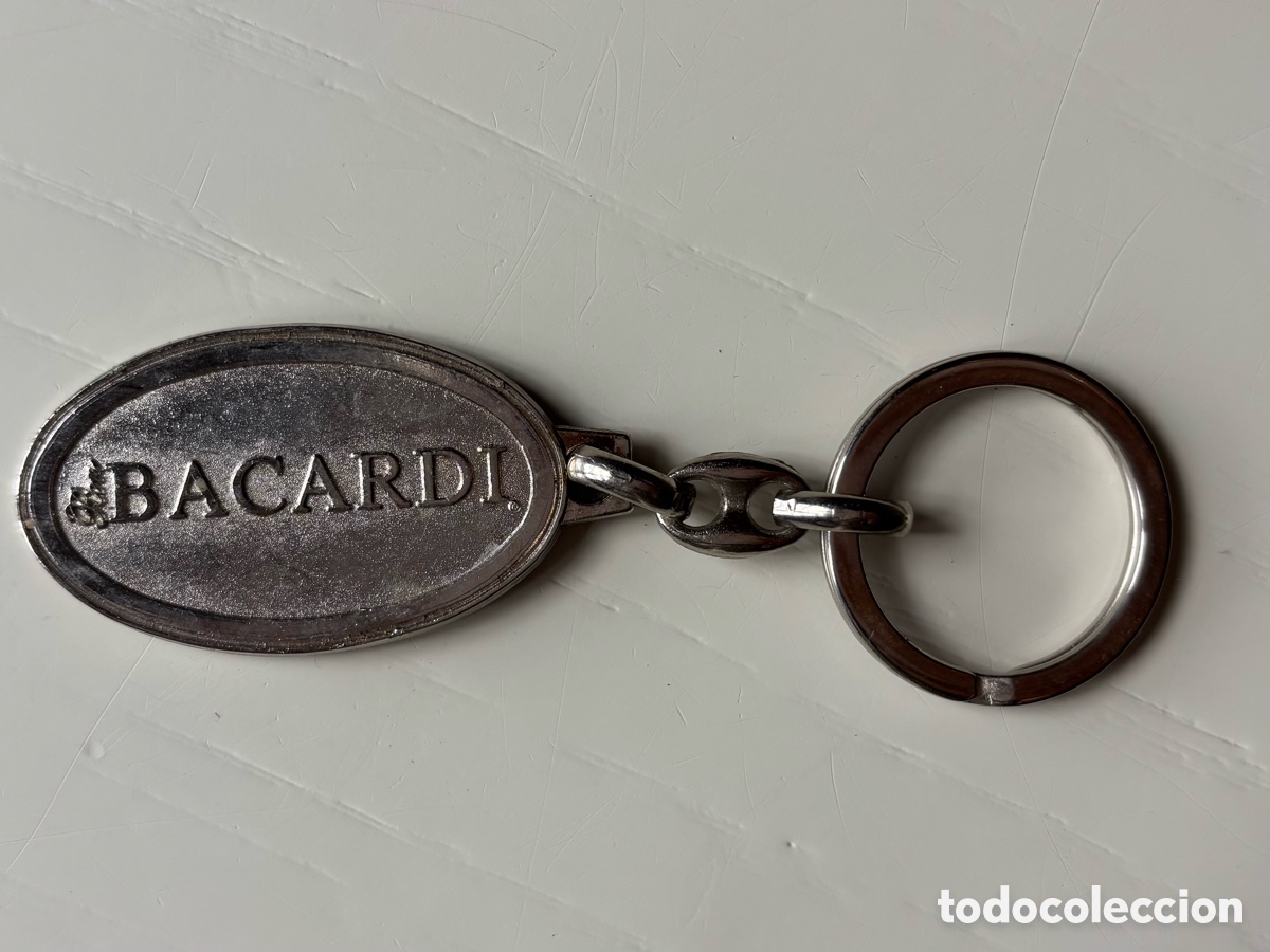 Coleccionismo de llaveros: Llavero BACARDI metal vintage
