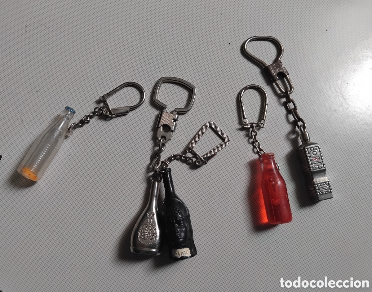 Coleccionismo de llaveros: Lote 5 llaveros botellitas de bebidas