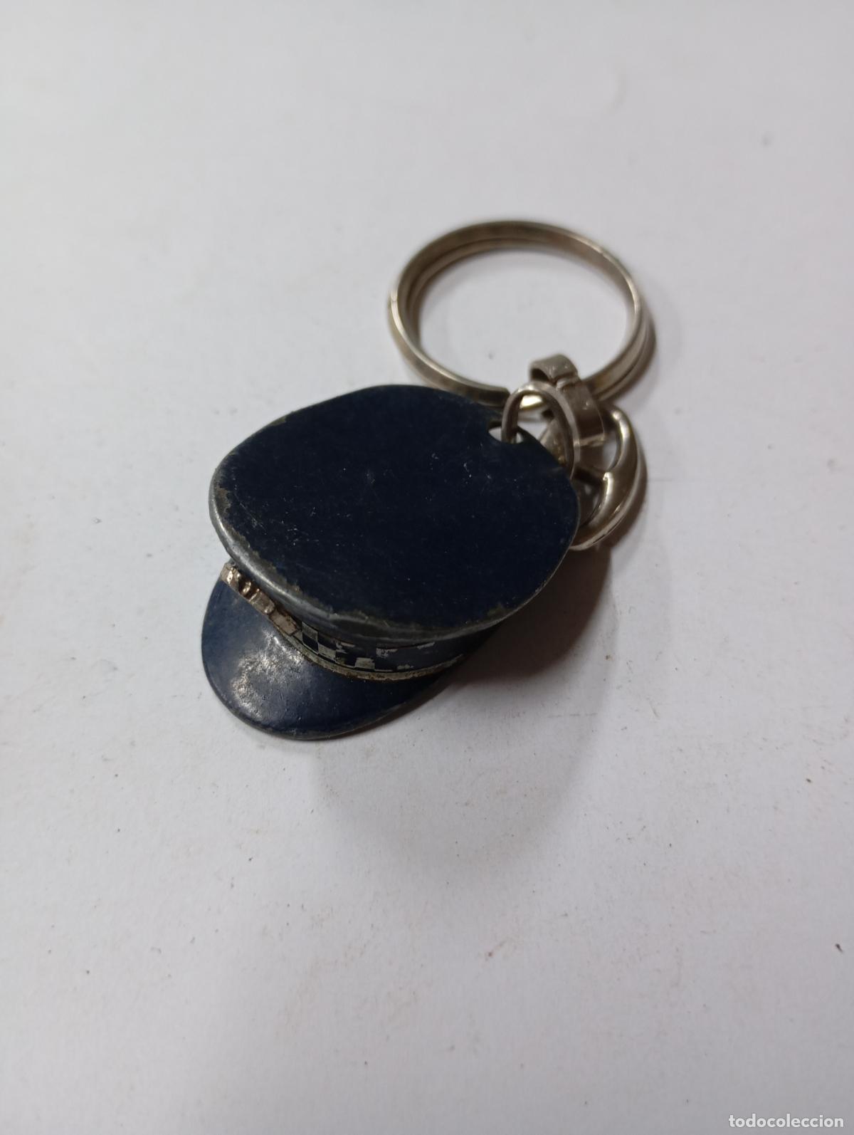 Sammlung von Schl&uuml;sselanh&auml;ngern: LLAVERO. LLAVERO. CAR82