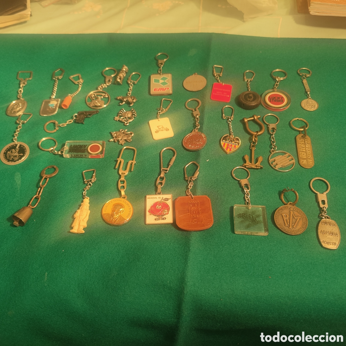Coleccionismo de llaveros: Curiosa Colecci&oacute;n de 30 llaveros, a&ntilde;os 60, 70 y 80.