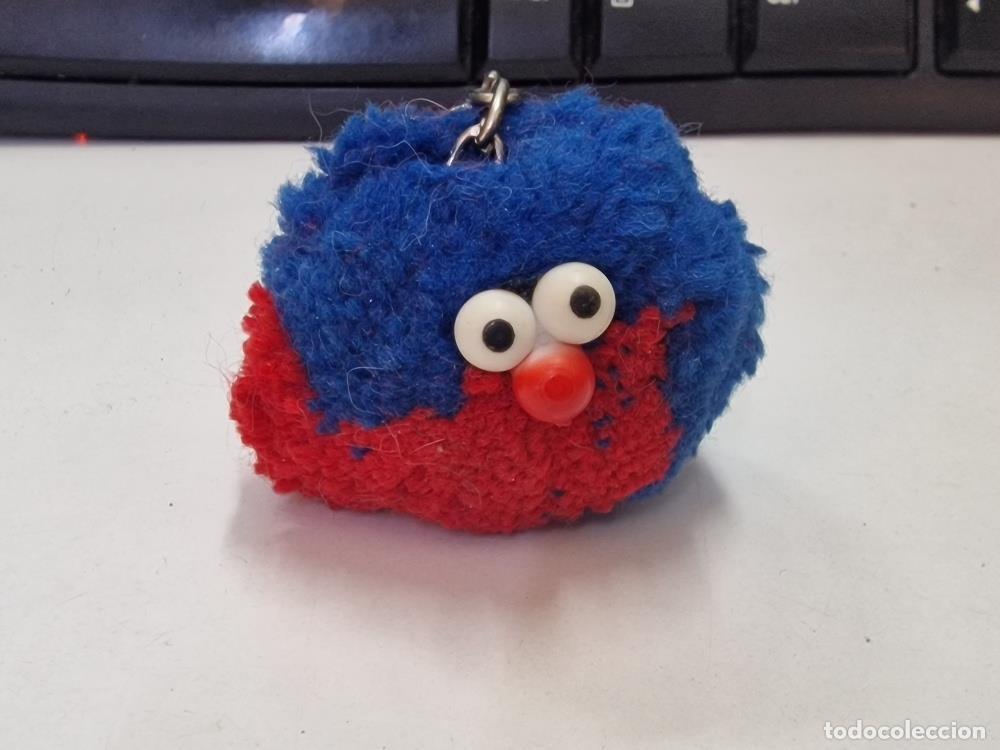 Collectionnisme de portes-cl&eacute;s: Llavero: peluche, parece un p&aacute;jaro tipo angry birds
