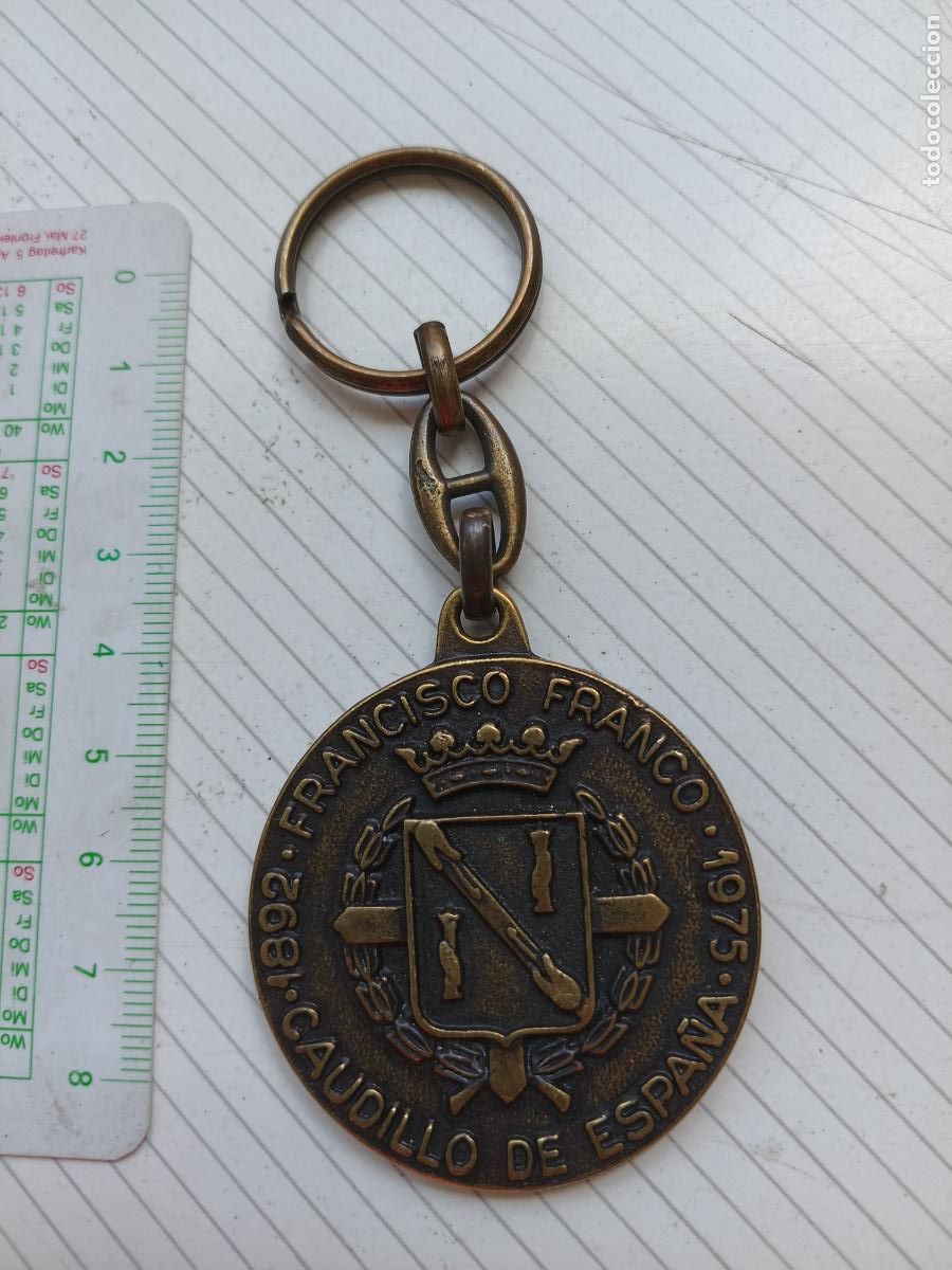 Coleccionismo de llaveros: LLAVERO DE FRANCISCO FRANCO 1892 - 1975 - CAUDILLO DE ESPA&Ntilde;A