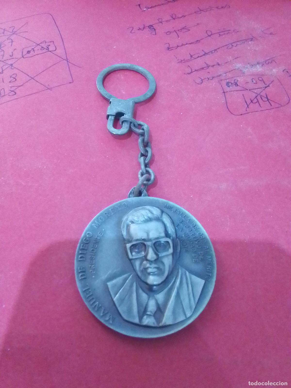 Coleccionismo de llaveros: LLAVEROS DIFERENTES DE MARCAS Y FUTBOL