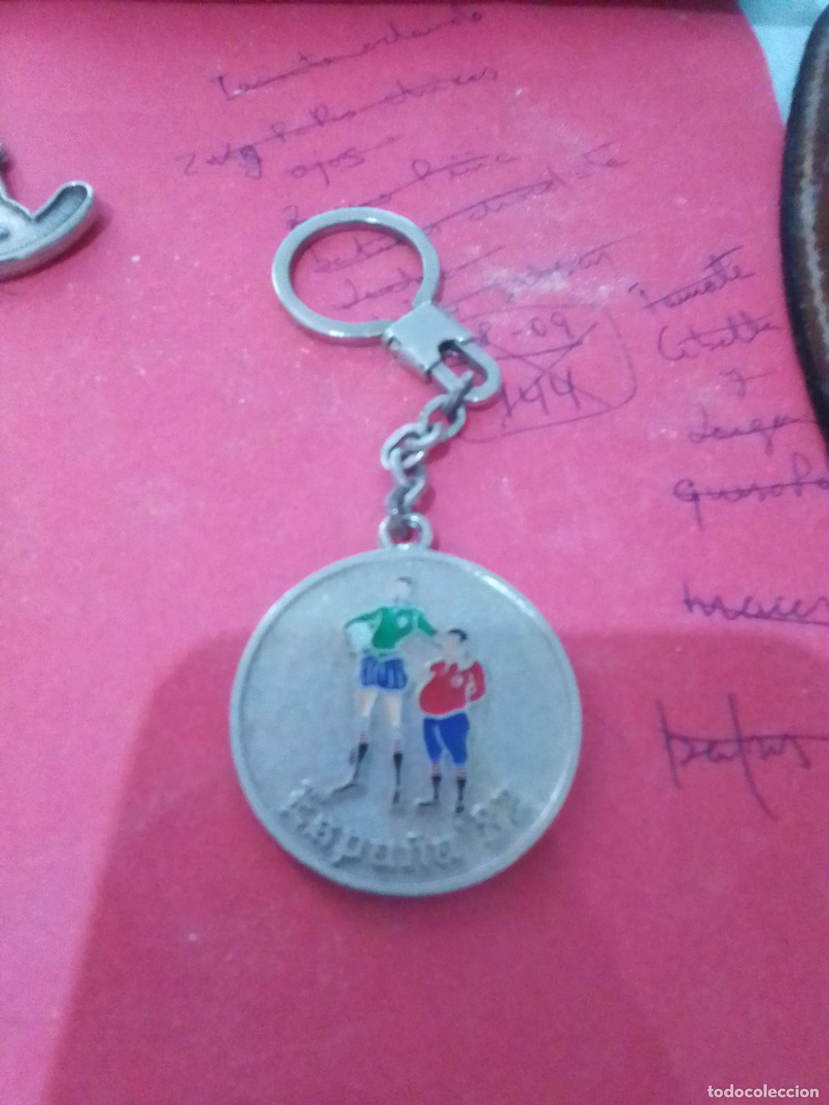 Coleccionismo de llaveros: LLAVEROS DIFERENTES DE MARCAS Y FUTBOL
